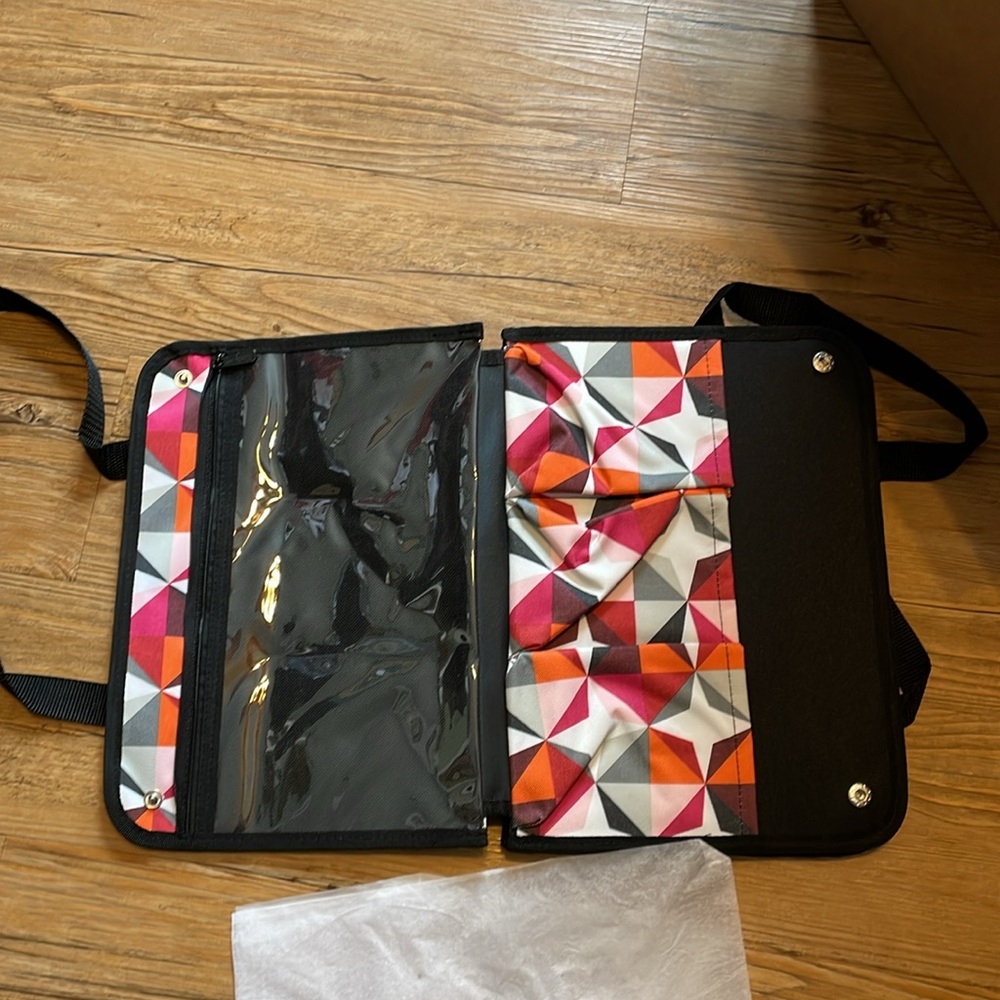 NWT thirty-one small utility tote - Picture 2 of 9